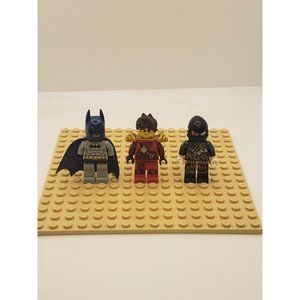 LEGO Minifigure Mixed Lot of 3 Batman  Head Gear C0497